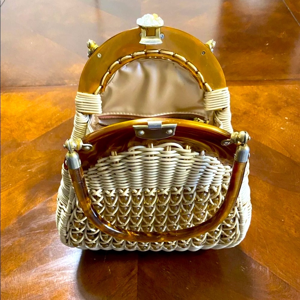Lucite wicker purse - Picture 10 of 12